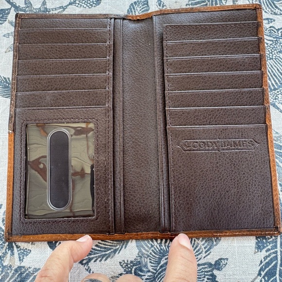 Trifold wallet - Picture 2 of 4